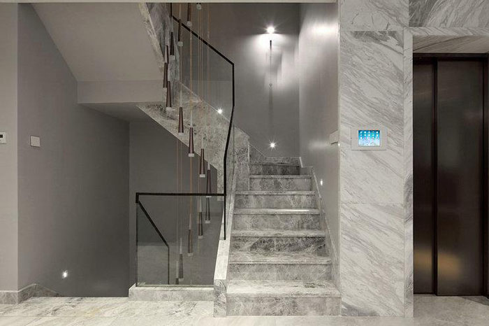 ����ʯ¥��̤����ͷ��������?