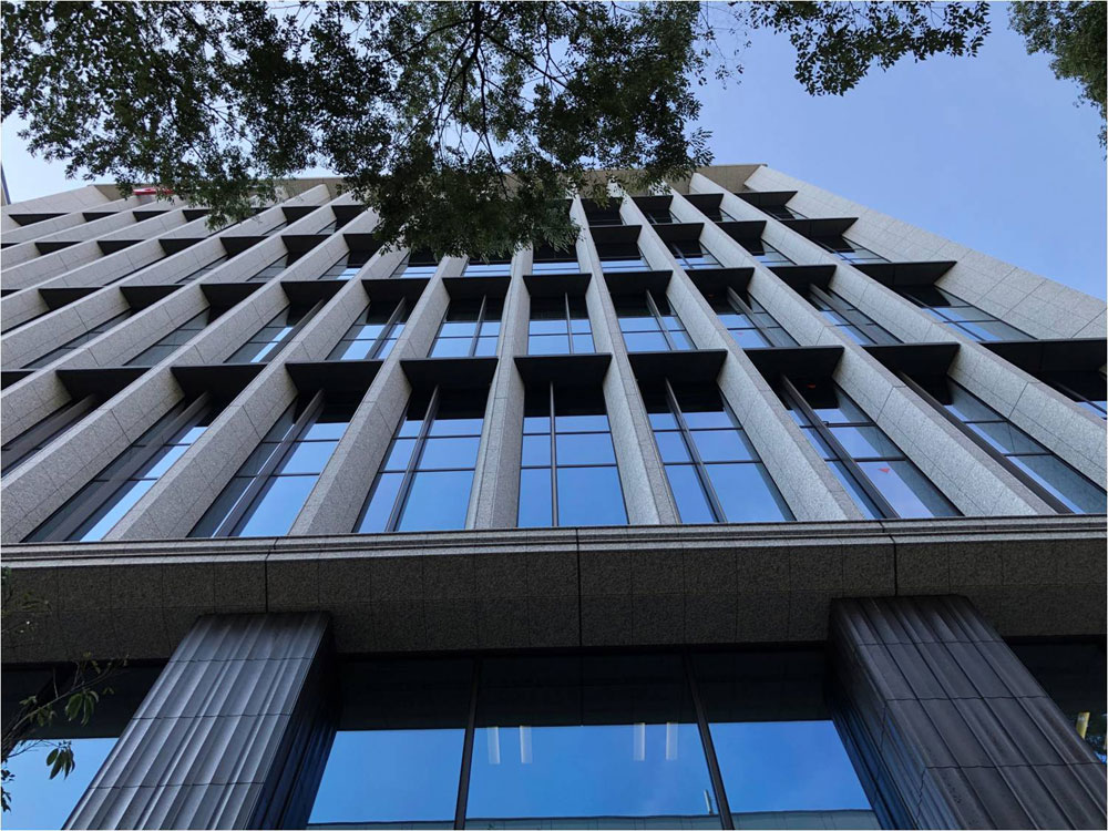 ������ĳ���д�¥